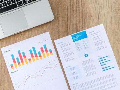 牛博 时隔九载再续前缘，黄仁勋德州送新“核弹”，AI个人超算时代启幕