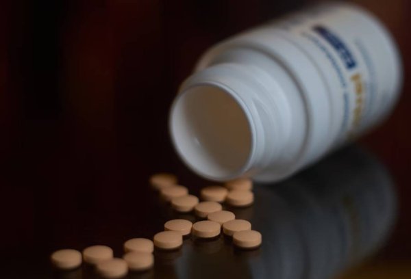 满瑞网 可能含有致癌物 美药企召回逾58万瓶降压药